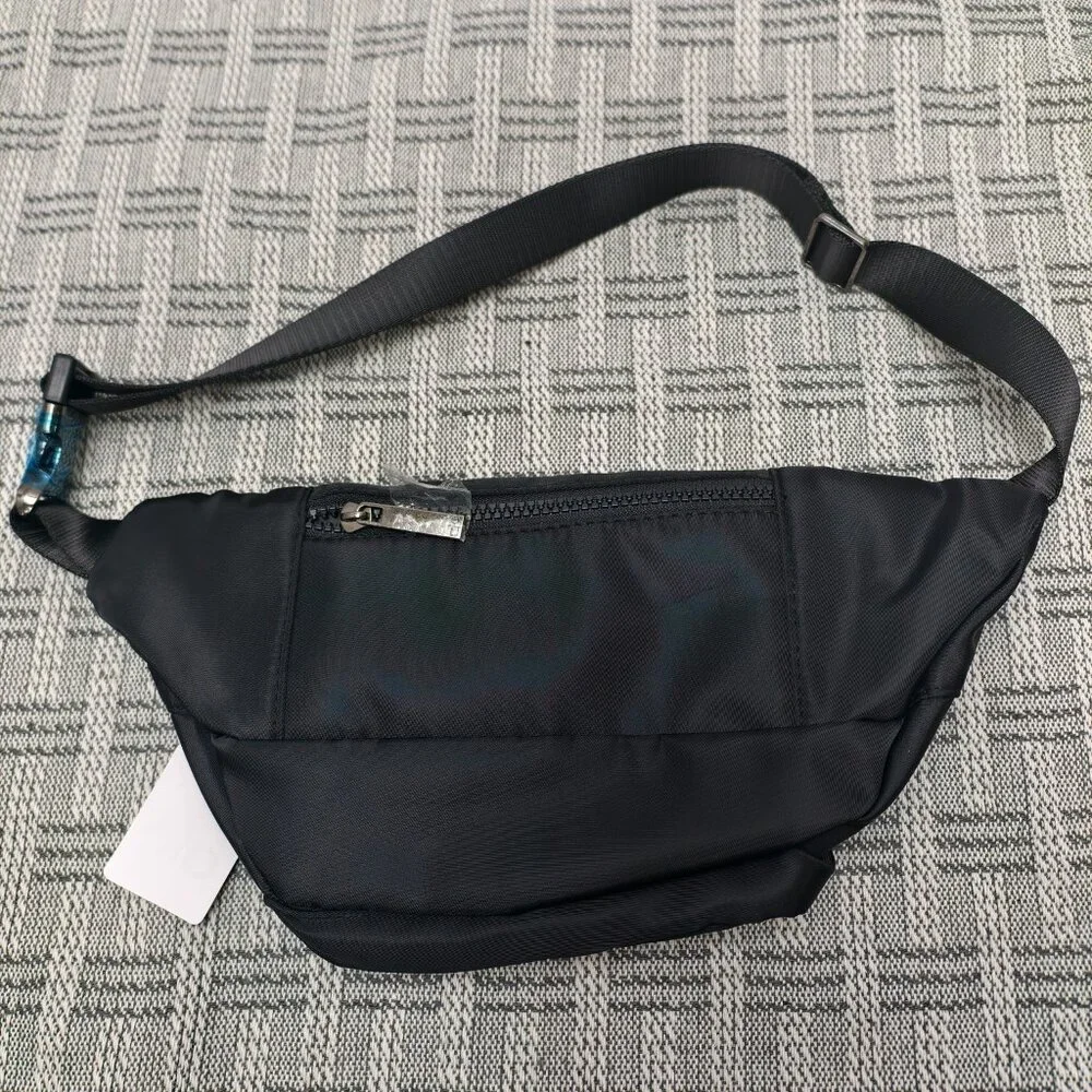 NWT ALO Yoga Explorer Adjustable Waist Pack - Nylon Design